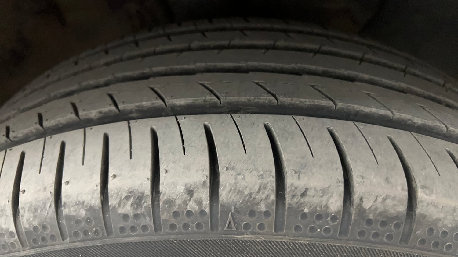 Used 2015 Hyundai Elite i20 Asta 1.2 Petrol Manual tyres RIGHT FRONT TYRE TREAD VIEW