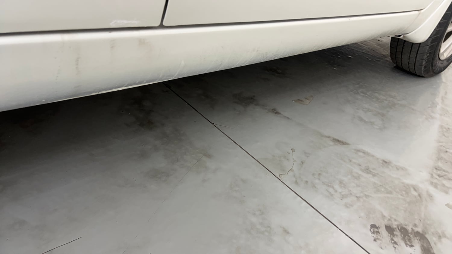 Used 2014 Maruti Suzuki Swift ZXi Petrol Manual dents MINOR SCRATCH