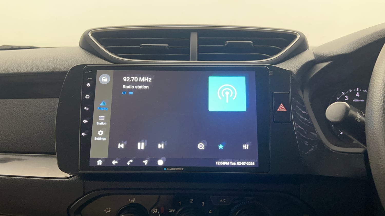 Used 2019 Honda Amaze 1.2 S MT Petrol Petrol Manual top_features Integrated (in-dash) music system