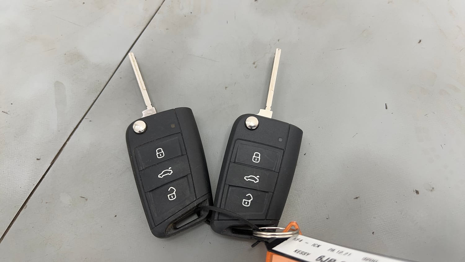 Used 2022 Volkswagen Taigun Topline 1.0 TSI MT Petrol Manual extra CAR KEY VIEW