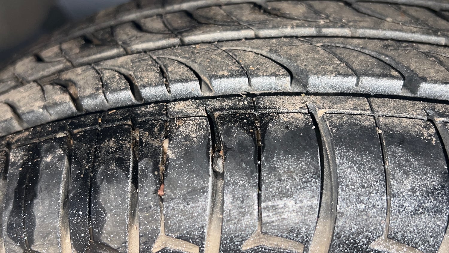 Used 2019 Hyundai Eon Magna + Petrol Manual tyres LEFT REAR TYRE TREAD VIEW