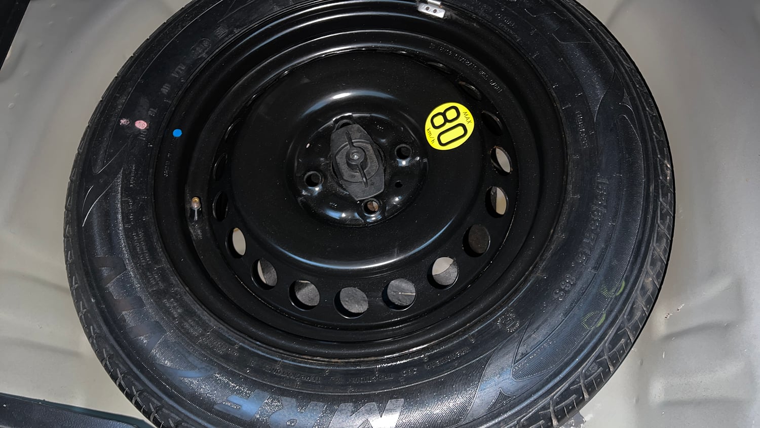 Used 2018 Maruti Suzuki Baleno Zeta 1.2 AT Petrol Automatic tyres SPARE TYRE VIEW