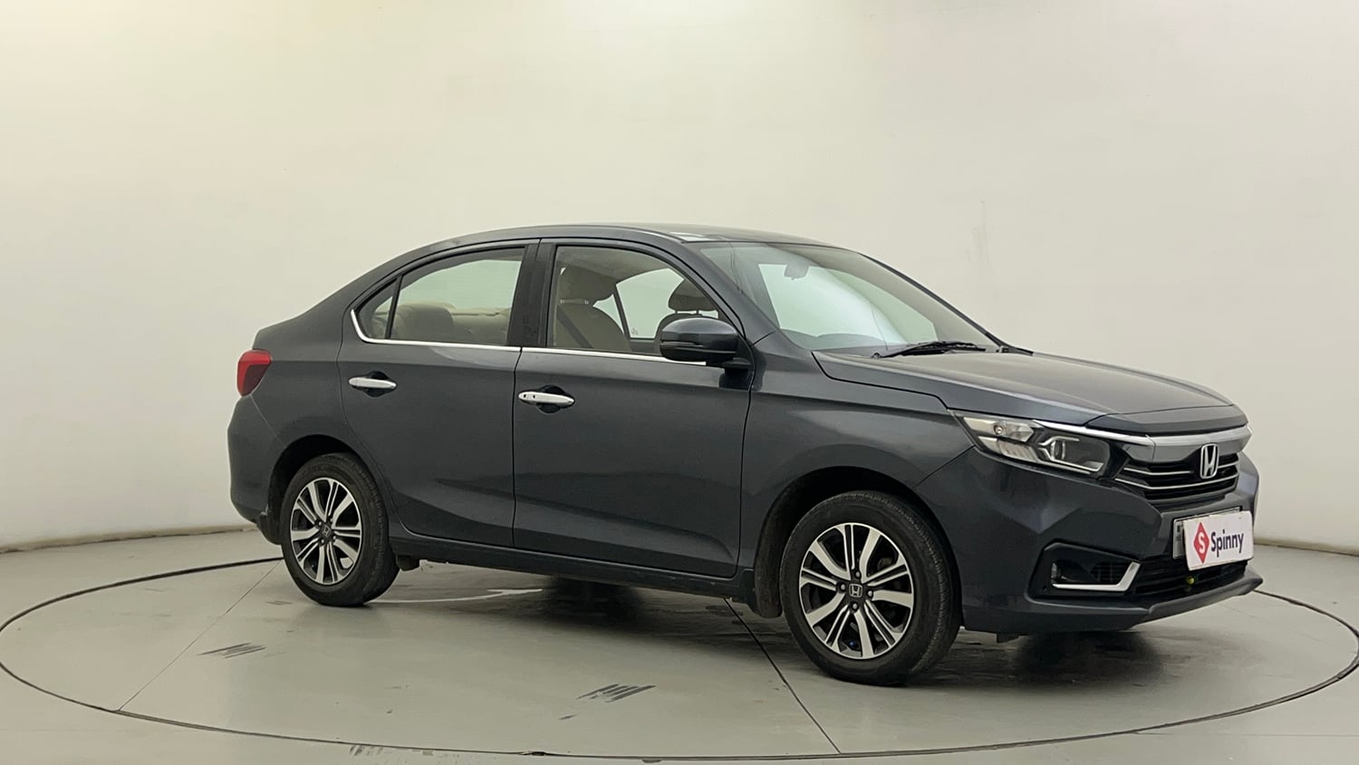 Used 2023 Honda Amaze VX MT 1.2 Petrol Petrol Manual exterior RIGHT FRONT CORNER VIEW