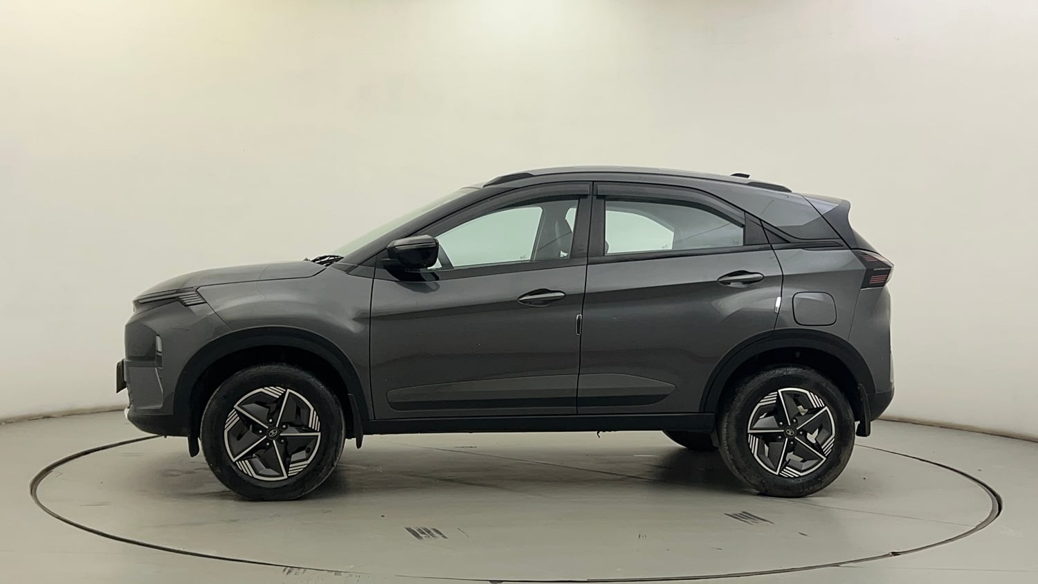 Used 2025 Tata Nexon Creative Plus S 1.2 Revotron Petrol  6MT Petrol Manual exterior LEFT SIDE VIEW