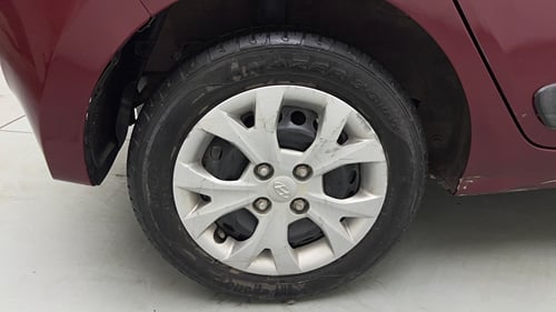 Used 2016 Hyundai Grand i10 Magna 1.2 Kappa VTVT Petrol Manual tyres RIGHT REAR TYRE RIM VIEW