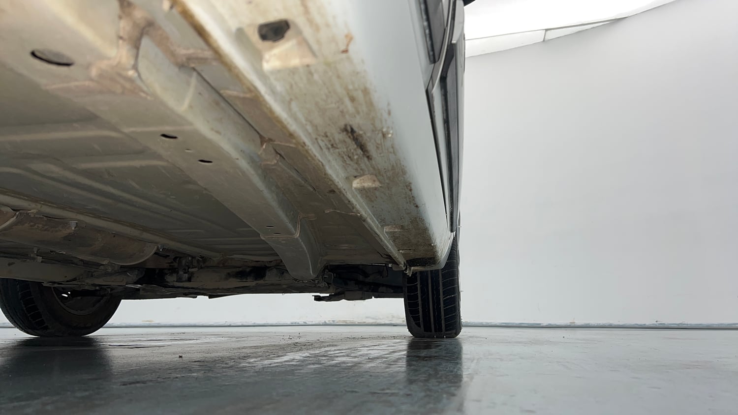 Used 2020 Maruti Suzuki Baleno Delta Petrol Manual extra REAR RIGHT UNDERBODY VIEW