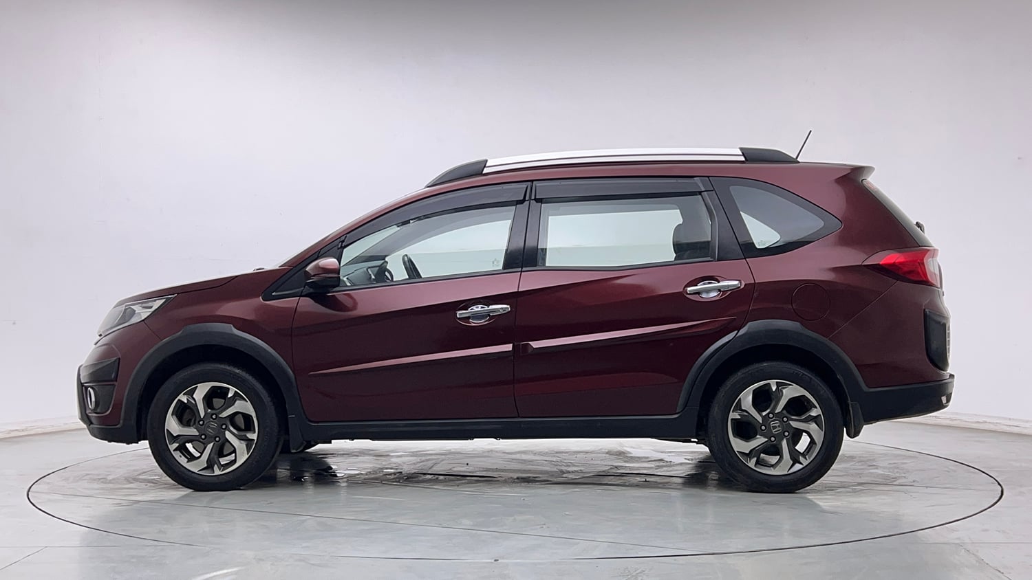 Used 2016 Honda BR-V V CVT Petrol Petrol Automatic exterior LEFT SIDE VIEW