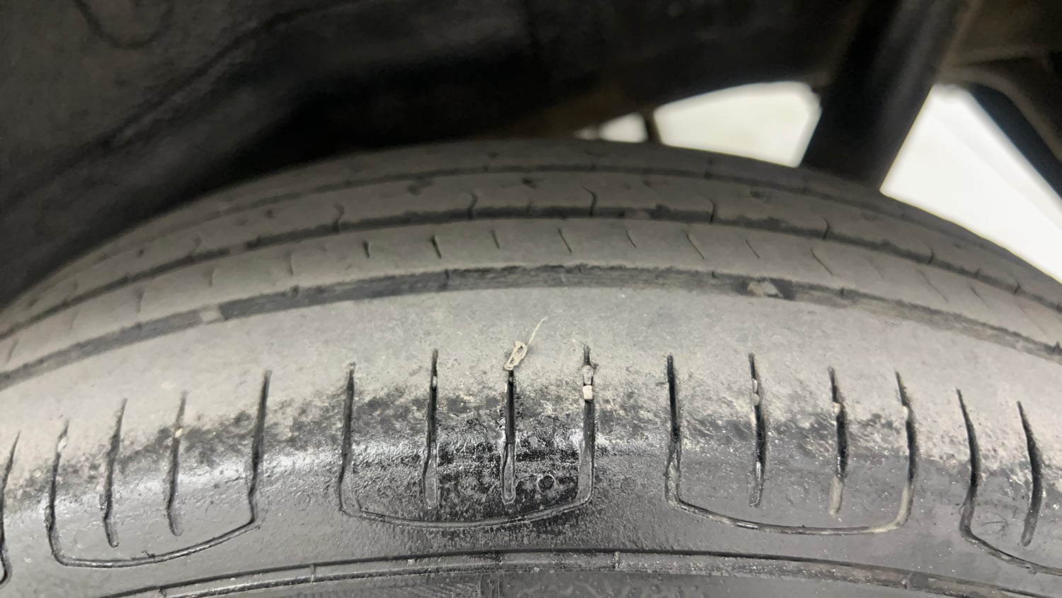 Used 2014 Maruti Suzuki Wagon R LXI CNG Cng Manual tyres LEFT REAR TYRE TREAD VIEW
