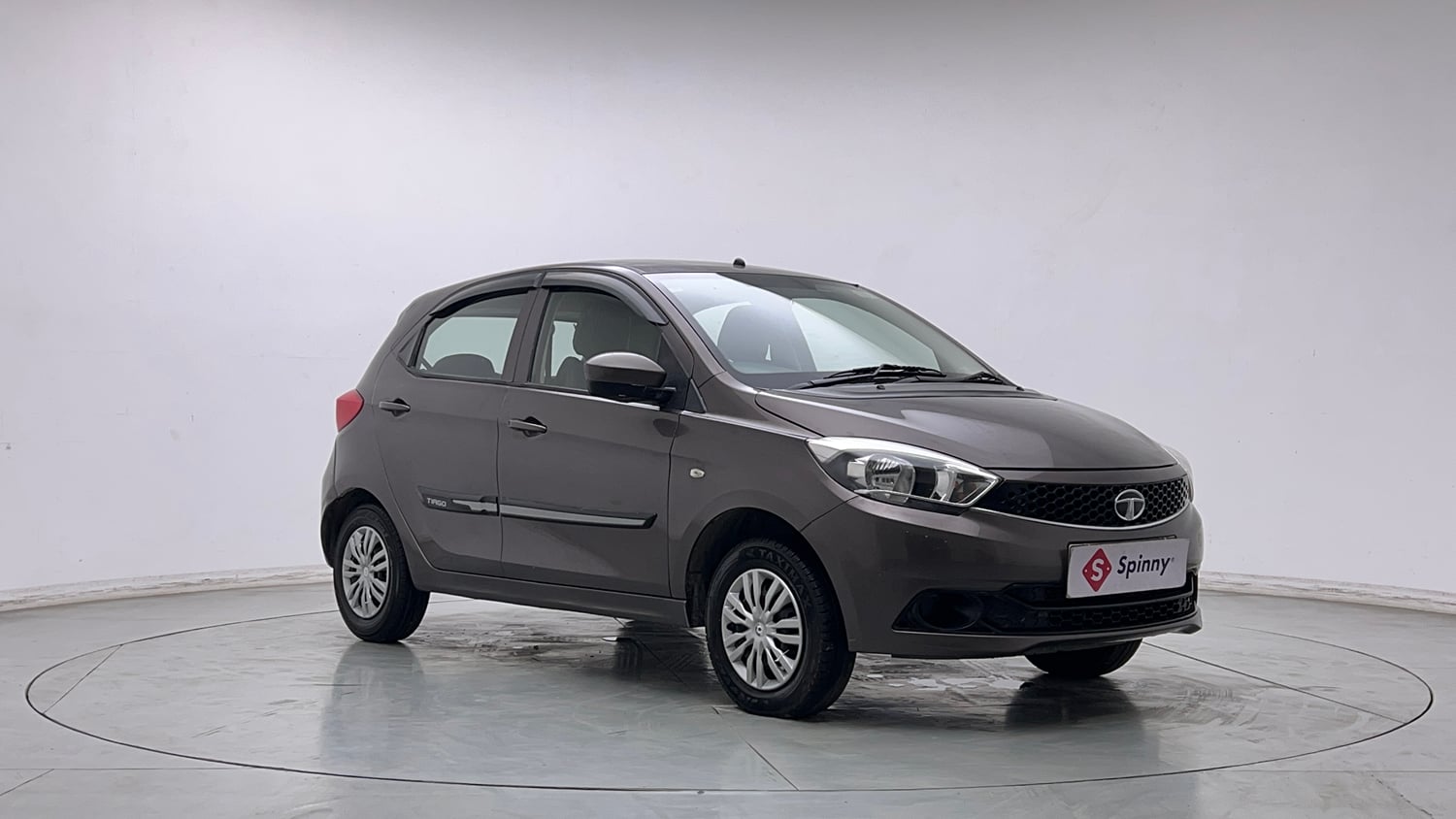 Used 2019 Tata Tiago XM CNG (Outside Fitted) Cng Manual exterior RIGHT FRONT CORNER VIEW