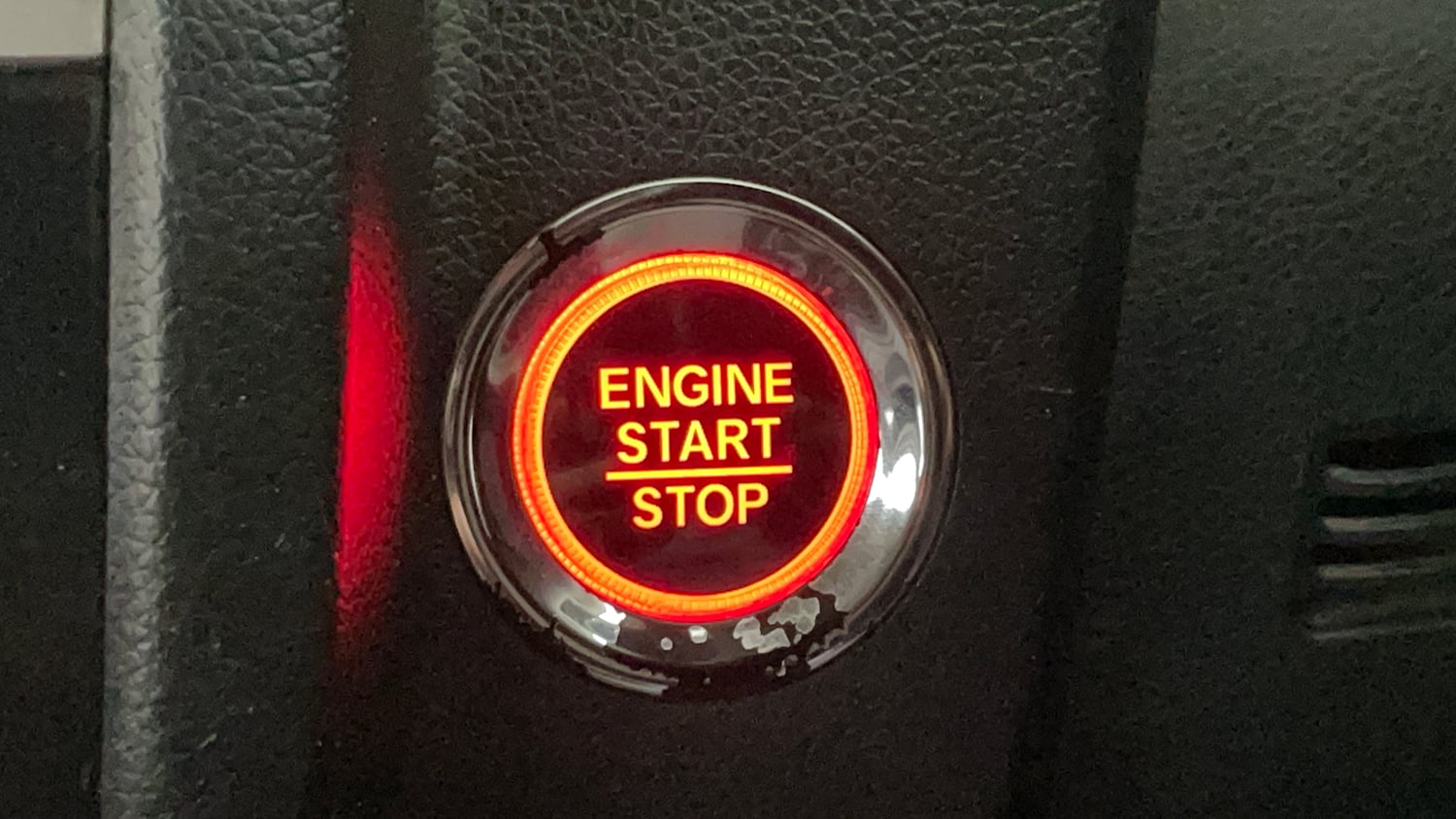 Used 2017 Honda WR-V VX MT Diesel Diesel Manual top_features Keyless start