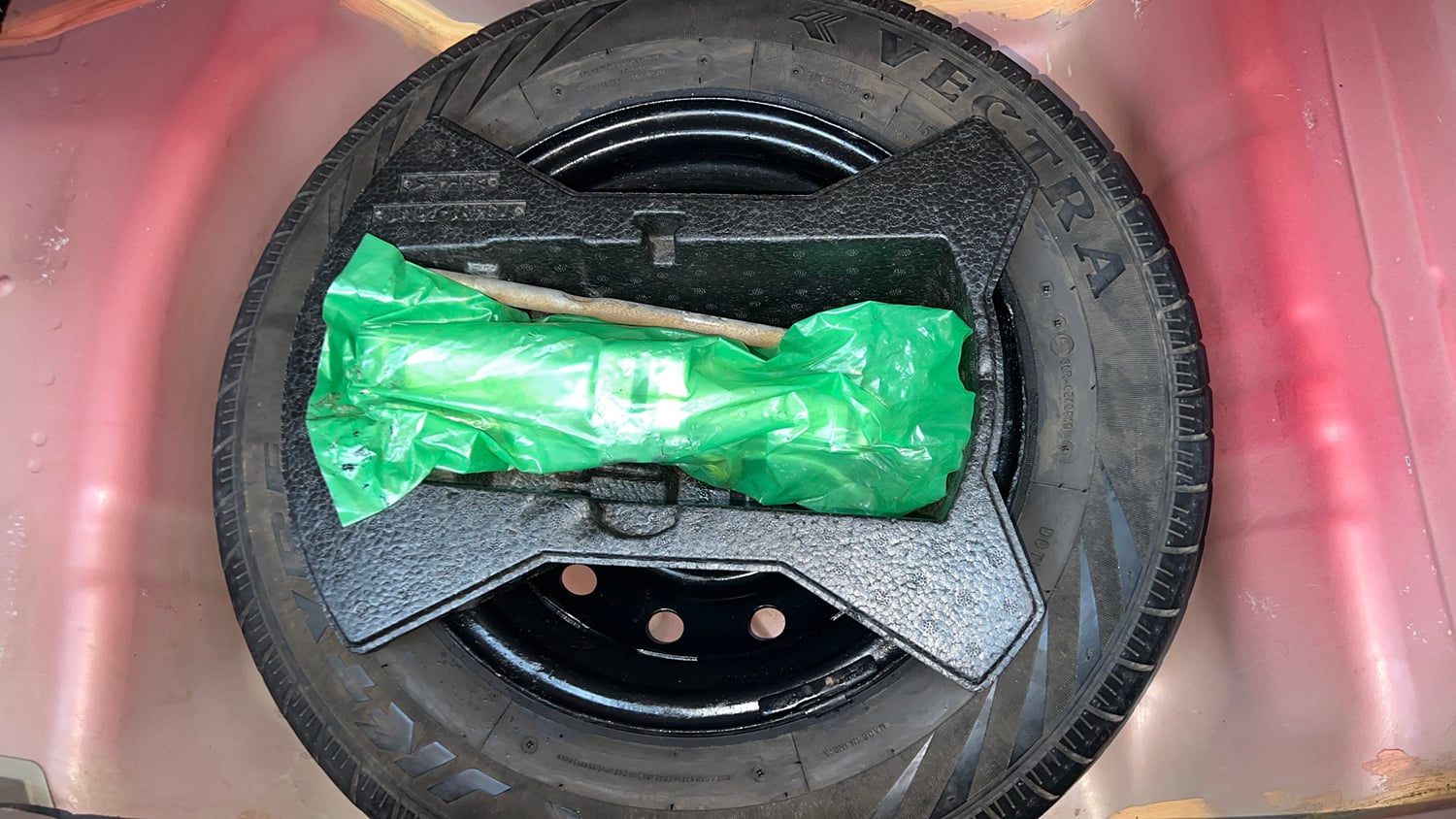 Used 2014 Maruti Suzuki Celerio LXi Petrol Manual tyres SPARE TYRE VIEW