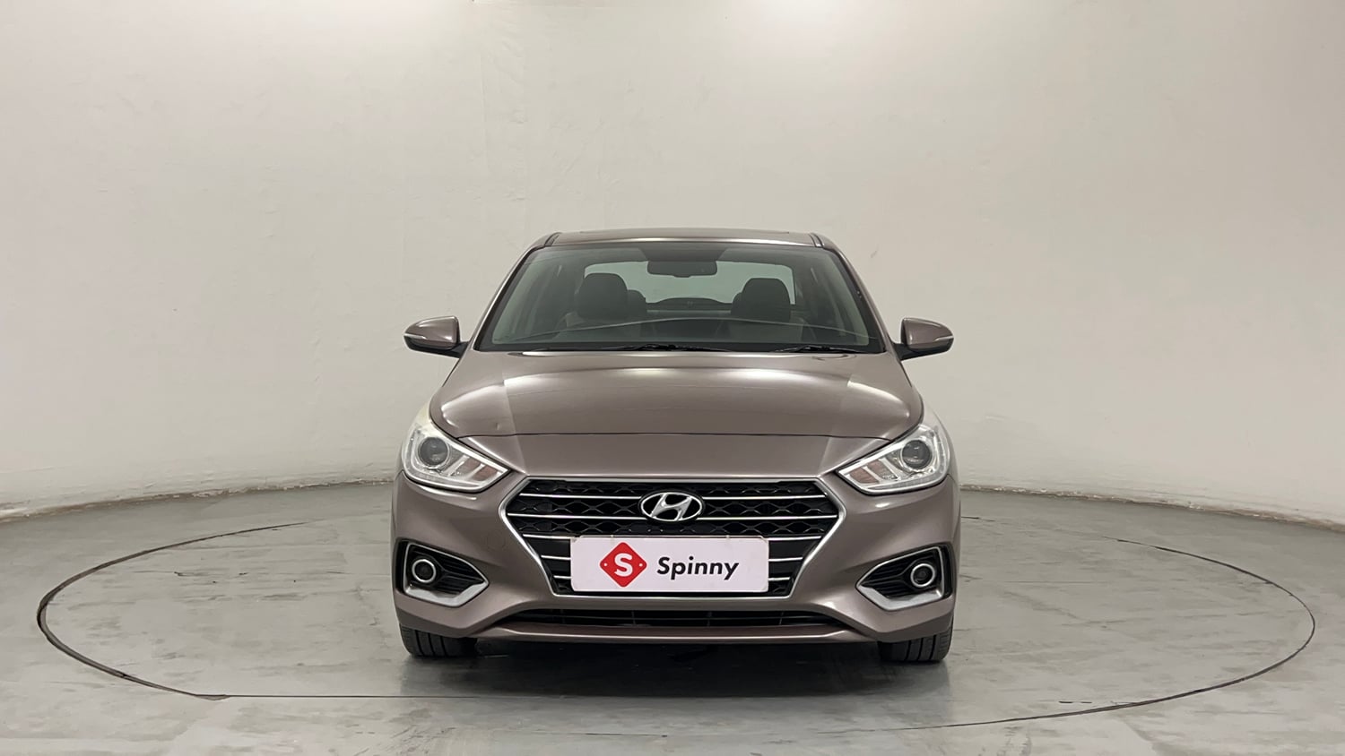 Used 2019 Hyundai Verna SX (O) 1.6 CRDi  AT Diesel Automatic exterior FRONT VIEW