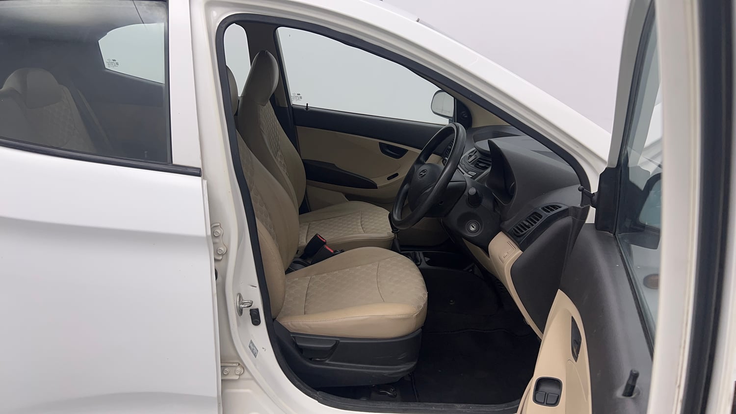 Used 2019 Hyundai Eon Magna + Petrol Manual interior RIGHT SIDE FRONT DOOR CABIN VIEW
