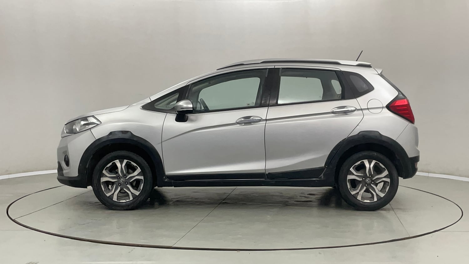 Used 2017 Honda WR-V VX MT Diesel Diesel Manual exterior LEFT SIDE VIEW