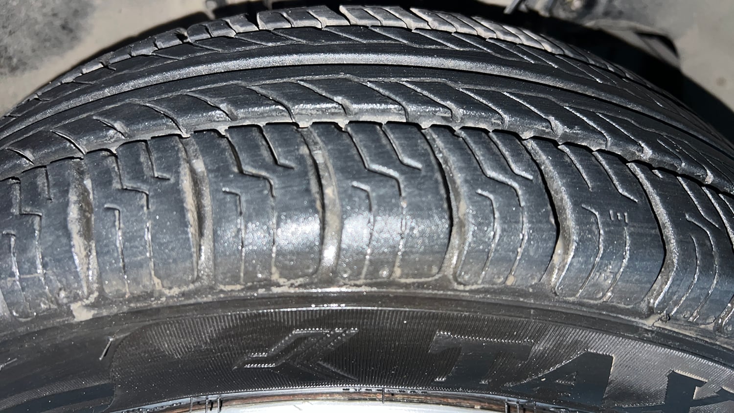 Used 2019 Tata Tiago XM CNG (Outside Fitted) Cng Manual tyres RIGHT FRONT TYRE TREAD VIEW