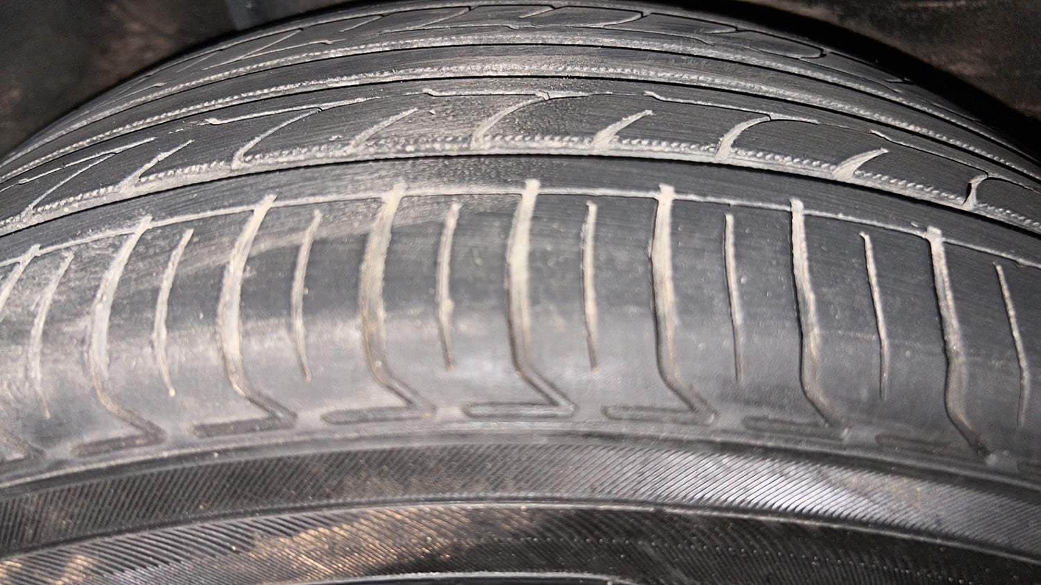 Used 2017 Honda WR-V VX MT Diesel Diesel Manual tyres RIGHT REAR TYRE TREAD VIEW