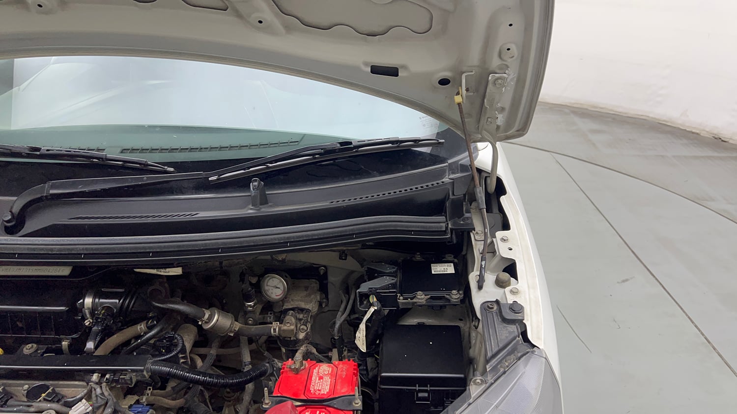 Used 2022 Maruti Suzuki Wagon R LXi (O) 1.0 CNG Cng Manual engine ENGINE LEFT SIDE HINGE & APRON VIEW