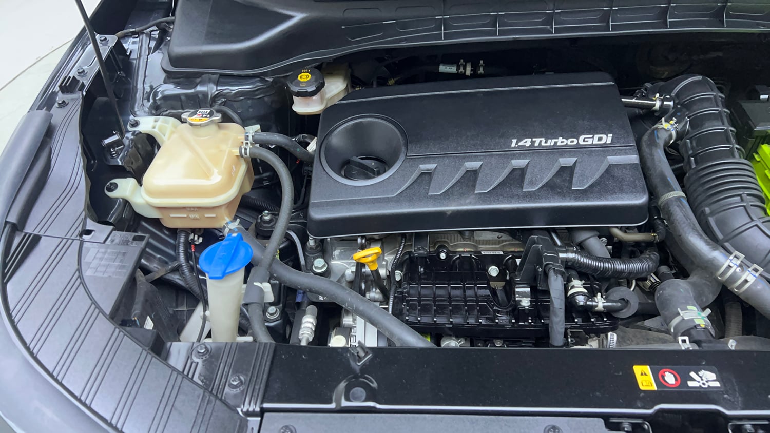 Used 2023 Kia Carens Prestige Plus 1.4 Petrol MT 7 STR Petrol Manual engine ENGINE RIGHT SIDE VIEW