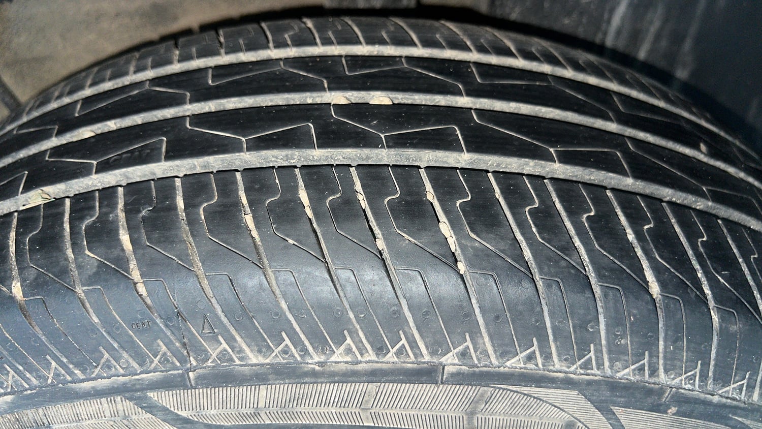 Used 2025 Tata Punch Pure MT Petrol Manual tyres LEFT REAR TYRE TREAD VIEW