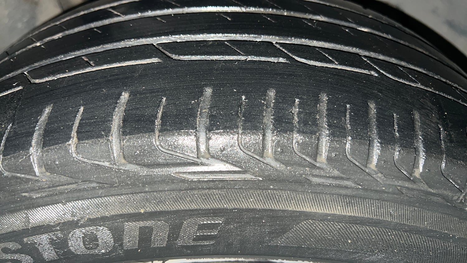 Used 2018 Tata Nexon XZ Plus Petrol Manual tyres RIGHT FRONT TYRE TREAD VIEW