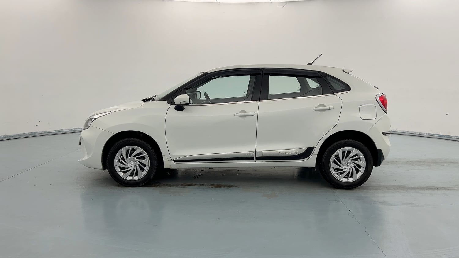 Used 2020 Maruti Suzuki Baleno Delta Petrol Manual exterior LEFT SIDE VIEW