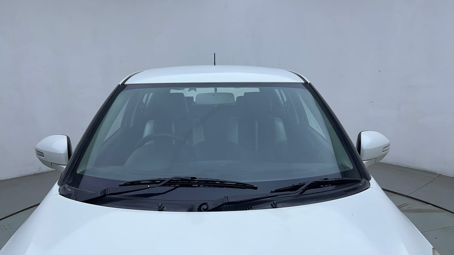 Used 2012 Maruti Suzuki Swift VXi Petrol Manual exterior FRONT WINDSHIELD VIEW