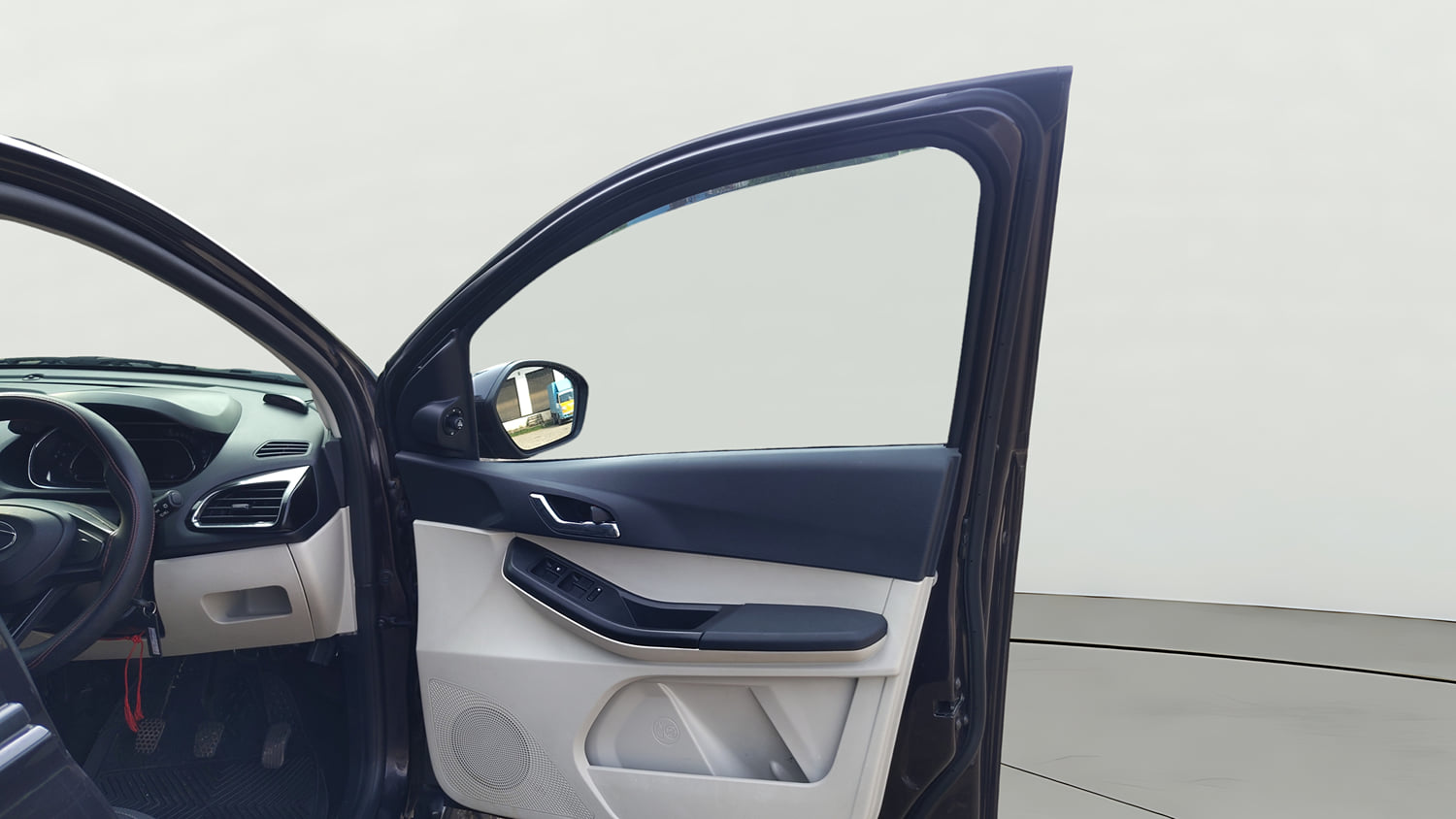 Used 2022 Tata Tiago XZ Plus Petrol Manual interior RIGHT FRONT DOOR OPEN VIEW