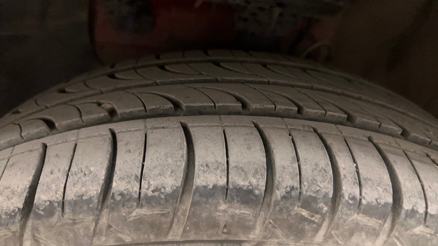 Used 2017 Hyundai Elite i20 Asta 1.2 Petrol Manual tyres LEFT FRONT TYRE TREAD VIEW
