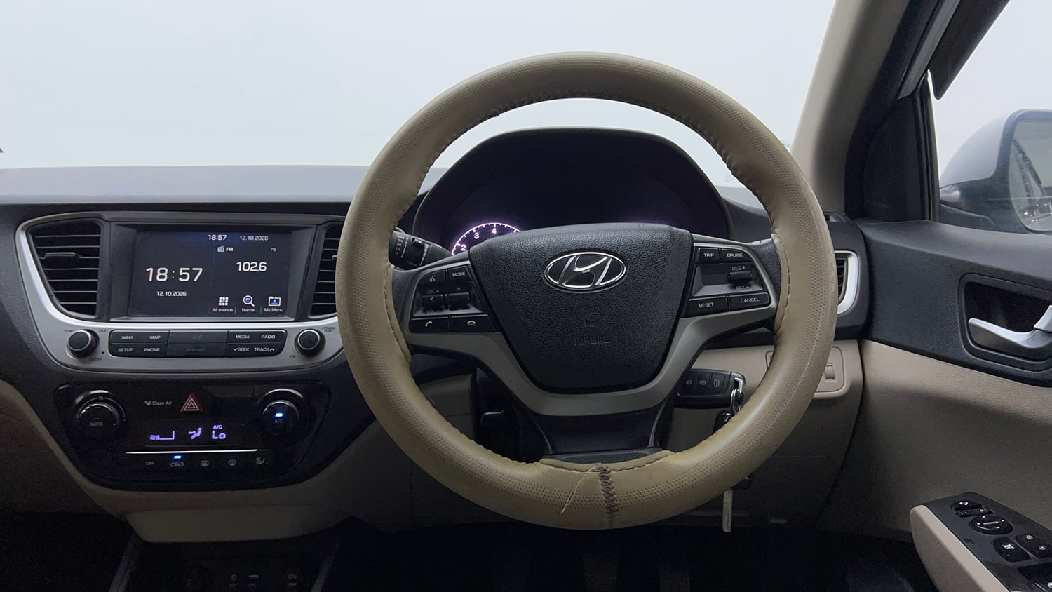 Used 2018 Hyundai Verna SX 1.6 VTVT Petrol Manual interior STEERING VIEW