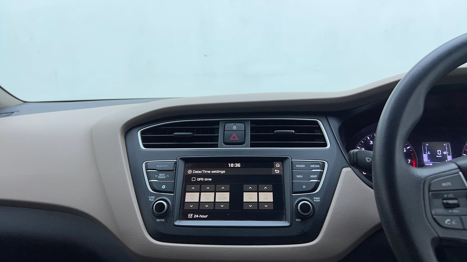 Used 2018 Hyundai Elite i20 Asta 1.2 Petrol Manual top_features Touch screen infotainment system