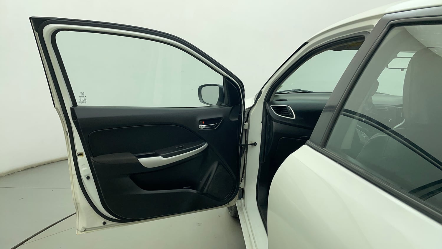 Used 2017 Maruti Suzuki Baleno Delta 1.2 Petrol Manual interior LEFT FRONT DOOR OPEN VIEW