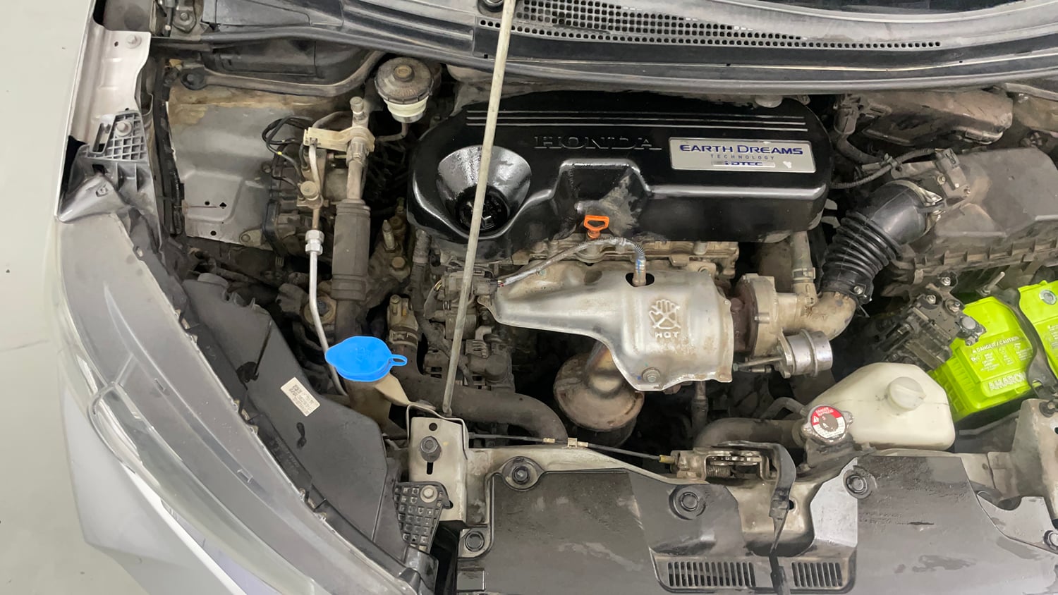 Used 2017 Honda WR-V VX MT Diesel Diesel Manual engine ENGINE RIGHT SIDE VIEW