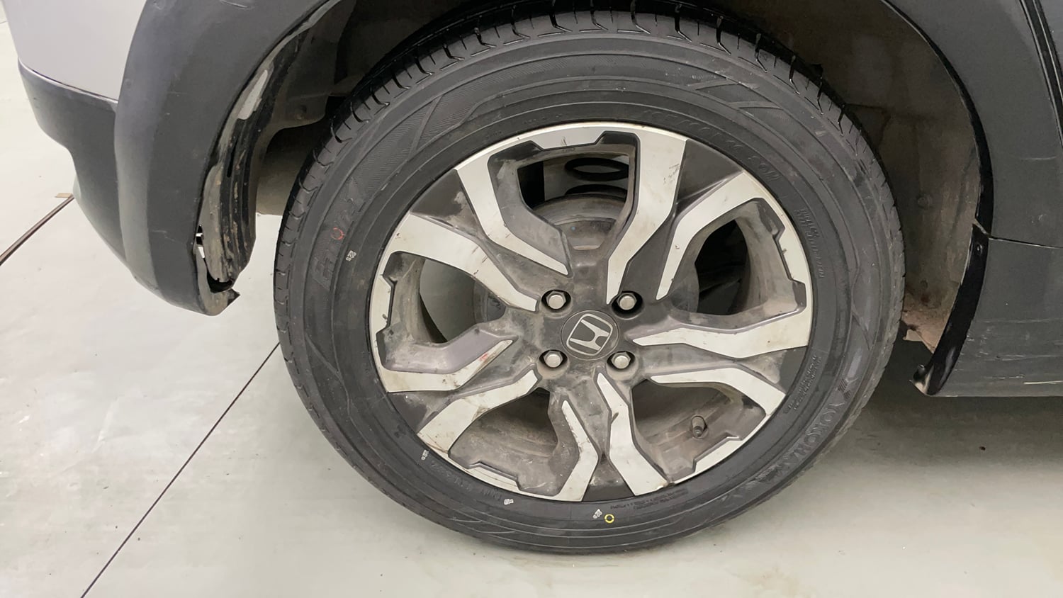 Used 2017 Honda WR-V VX MT Diesel Diesel Manual tyres RIGHT REAR TYRE RIM VIEW