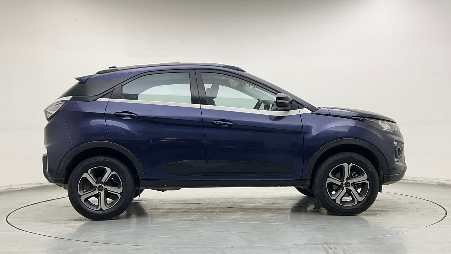 Used 2022 Tata Nexon XZ Plus (HS) Petrol Manual exterior RIGHT SIDE VIEW