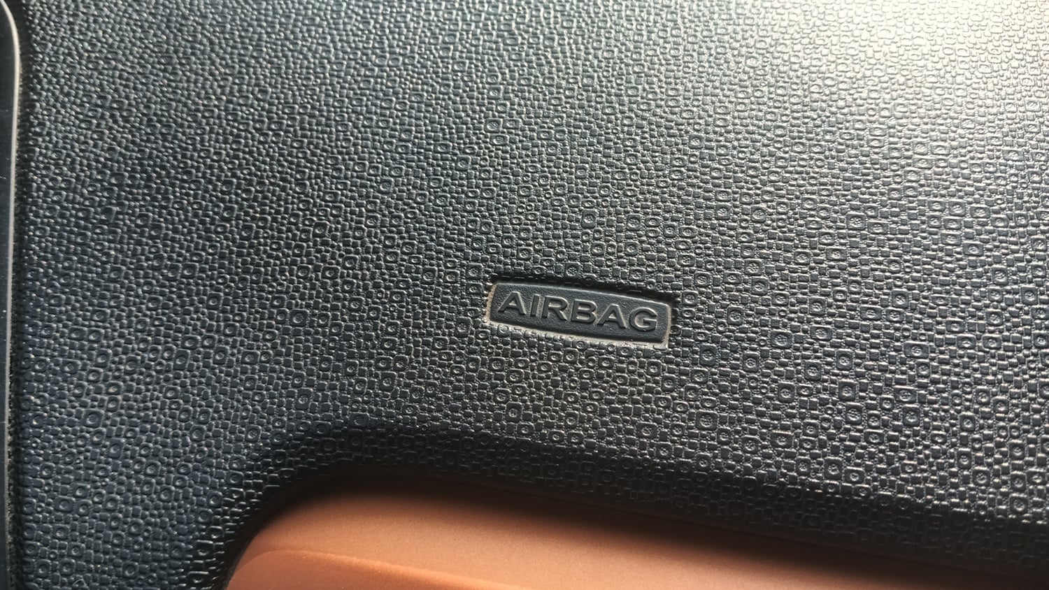 Used 2020 Ford EcoSport S MT 1.5 Ti-VCT Petrol Manual top_features Airbags
