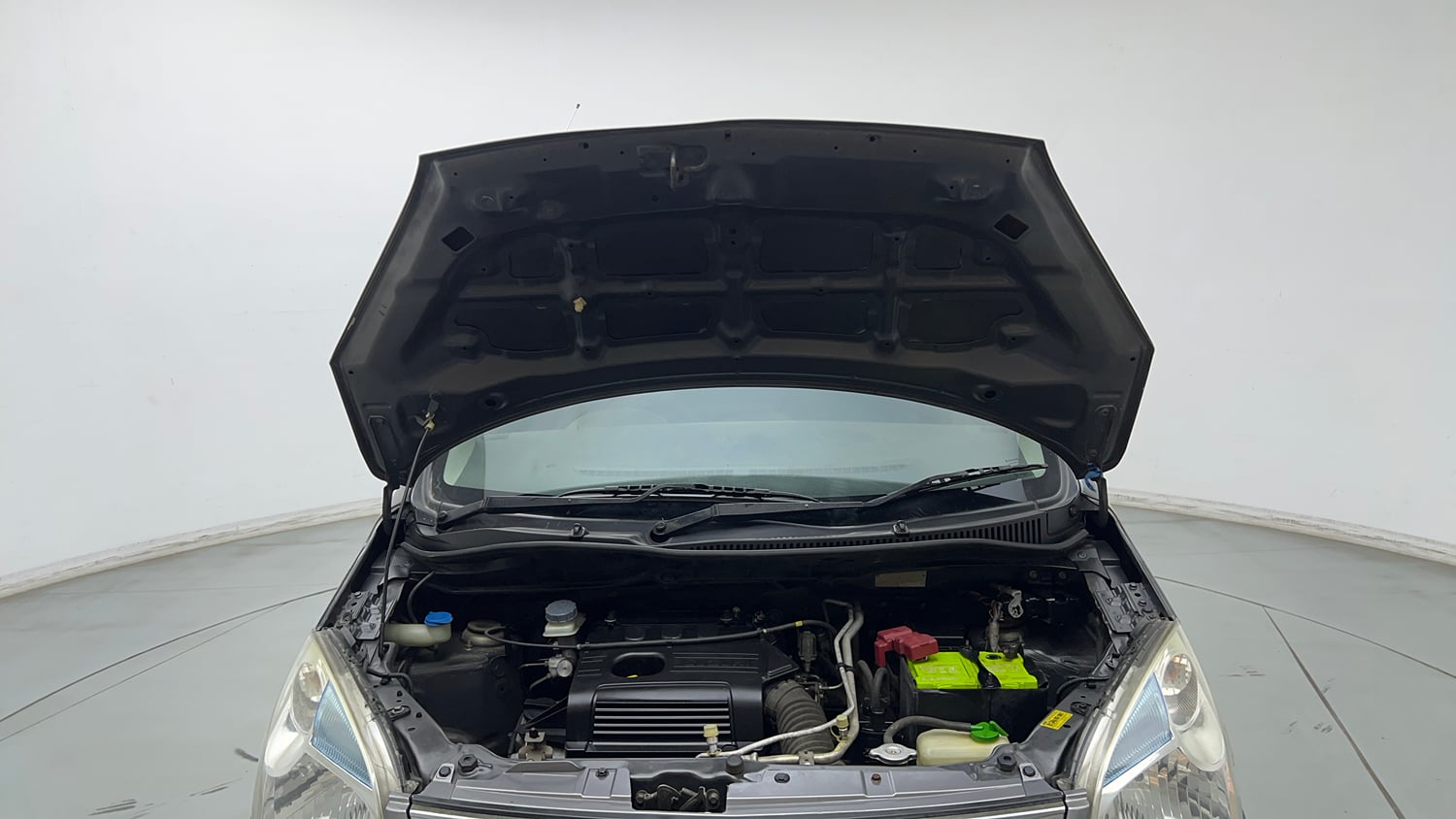 Used 2017 Maruti Suzuki Wagon R VXI Petrol Manual engine ENGINE & BONNET OPEN FRONT VIEW