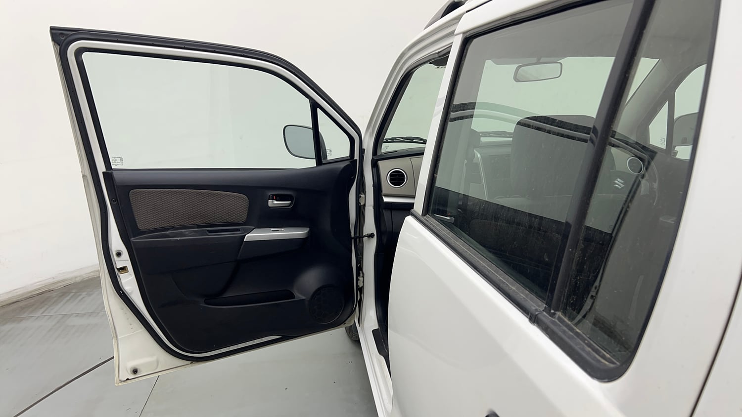 Used 2016 Maruti Suzuki Wagon R LXI Petrol Manual interior LEFT FRONT DOOR OPEN VIEW