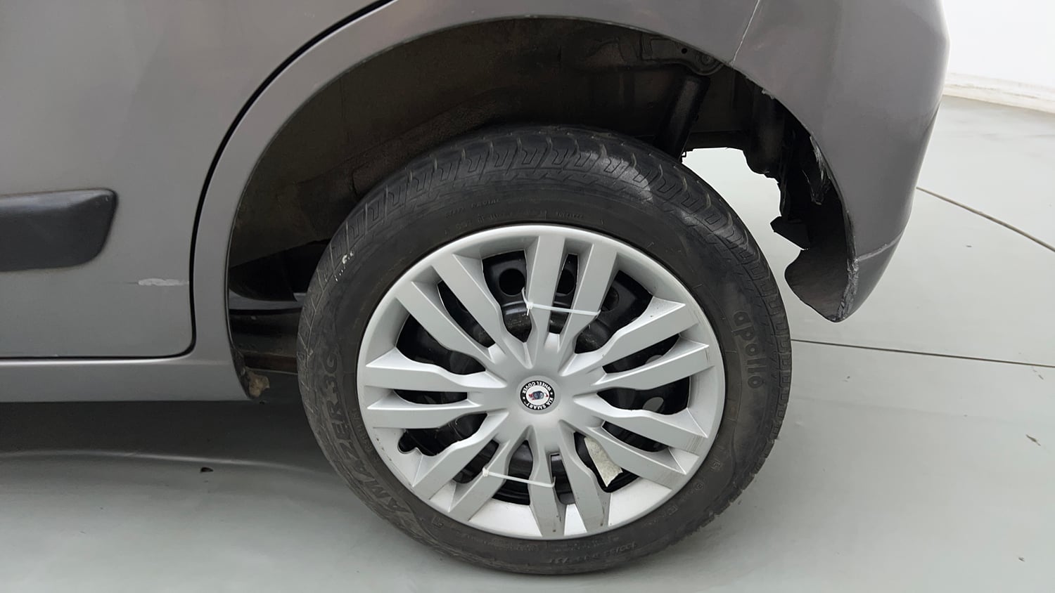 Used 2017 Maruti Suzuki Wagon R VXI Petrol Manual tyres LEFT REAR TYRE RIM VIEW