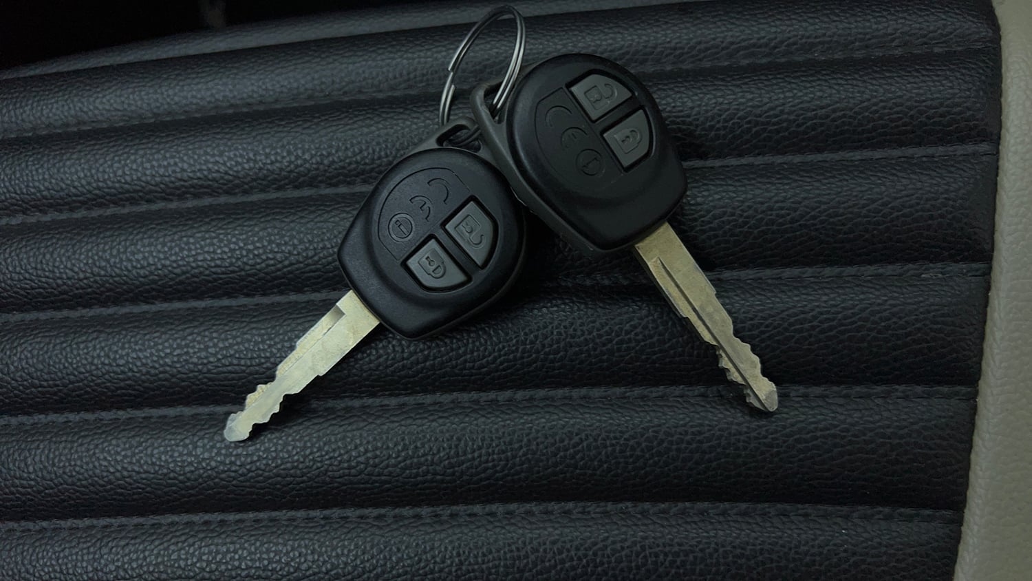 Used 2023 Maruti Suzuki Wagon R VXI 1.0 Petrol Manual extra CAR KEY VIEW