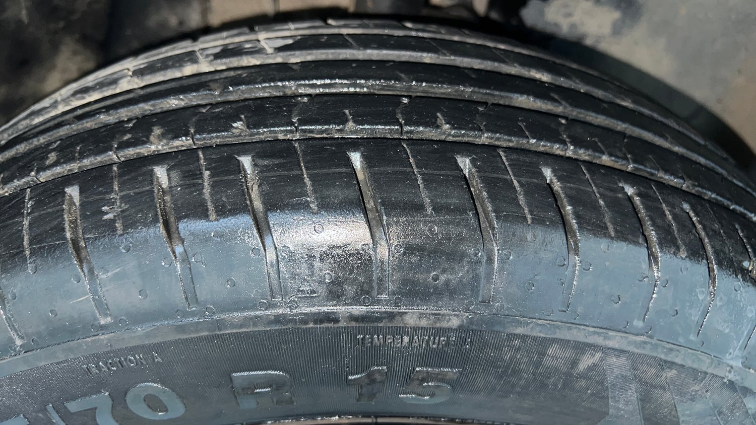 Used 2022 Tata Punch Adventure MT Petrol Manual tyres RIGHT FRONT TYRE TREAD VIEW