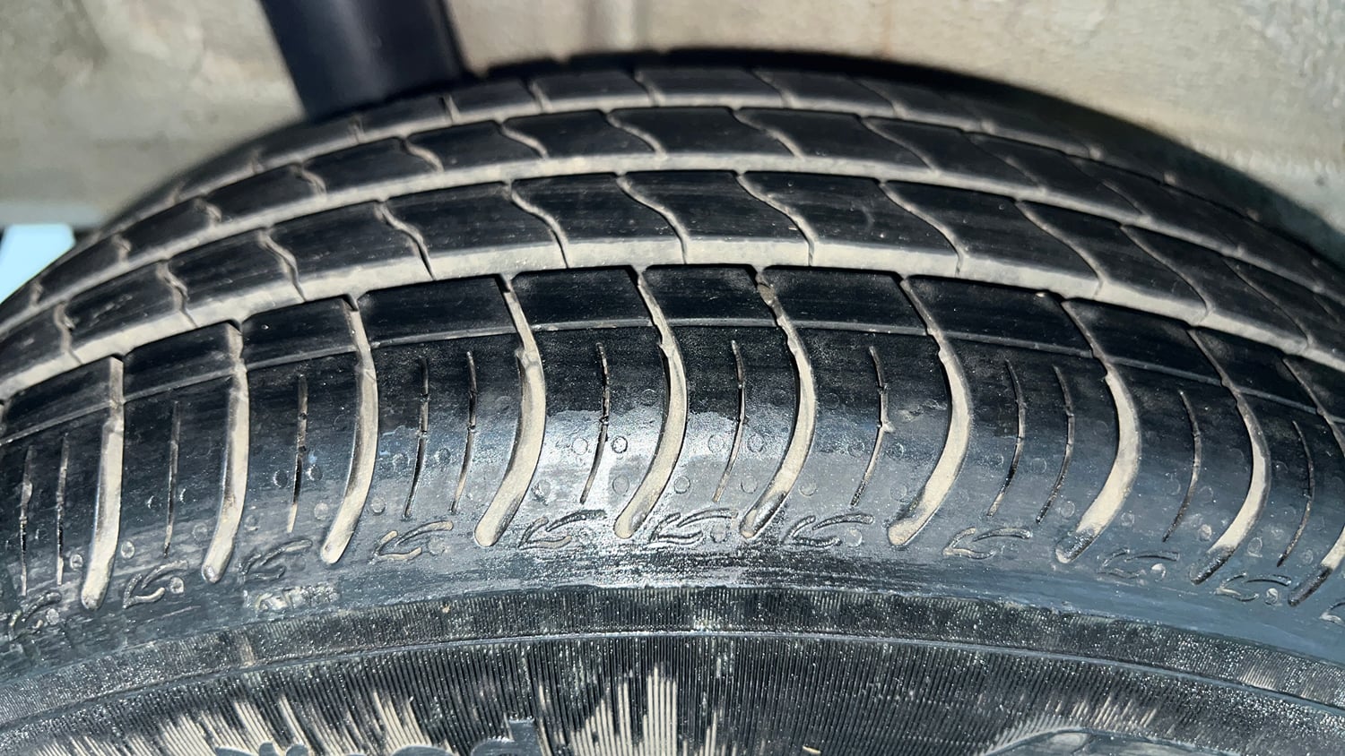 Used 2023 Maruti Suzuki Wagon R VXI 1.0 Petrol Manual tyres RIGHT REAR TYRE TREAD VIEW