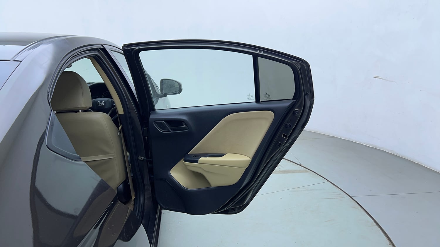 Used 2015 Honda City SV CVT Petrol Automatic interior RIGHT REAR DOOR OPEN VIEW