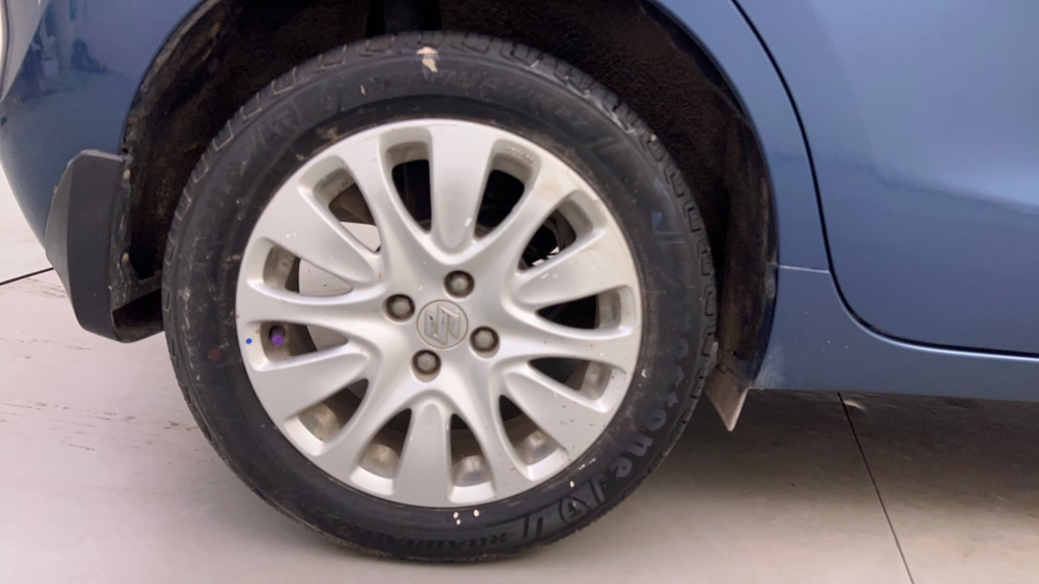 Used 2016 Maruti Suzuki Baleno Alpha 1.2 Petrol Manual tyres RIGHT REAR TYRE RIM VIEW