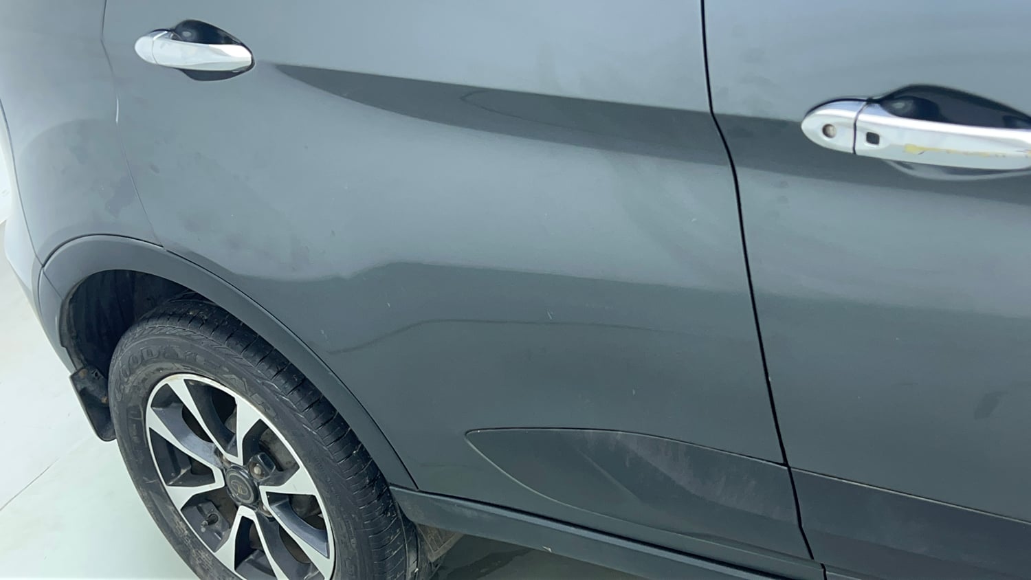 Used 2020 Tata Nexon XZ Plus (O) Petrol Manual dents MINOR SCRATCH