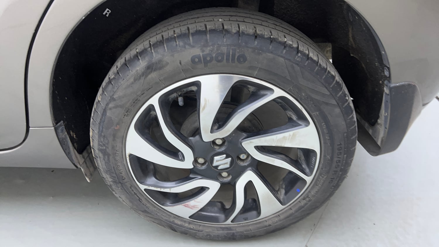 Used 2021 Maruti Suzuki Baleno Zeta Automatic Petrol Automatic tyres LEFT REAR TYRE RIM VIEW
