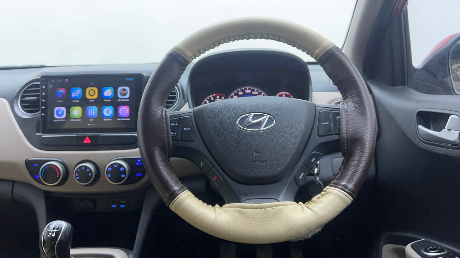 Used 2017 Hyundai Grand i10 Sportz U2 1.2 CRDi Diesel Manual interior STEERING VIEW