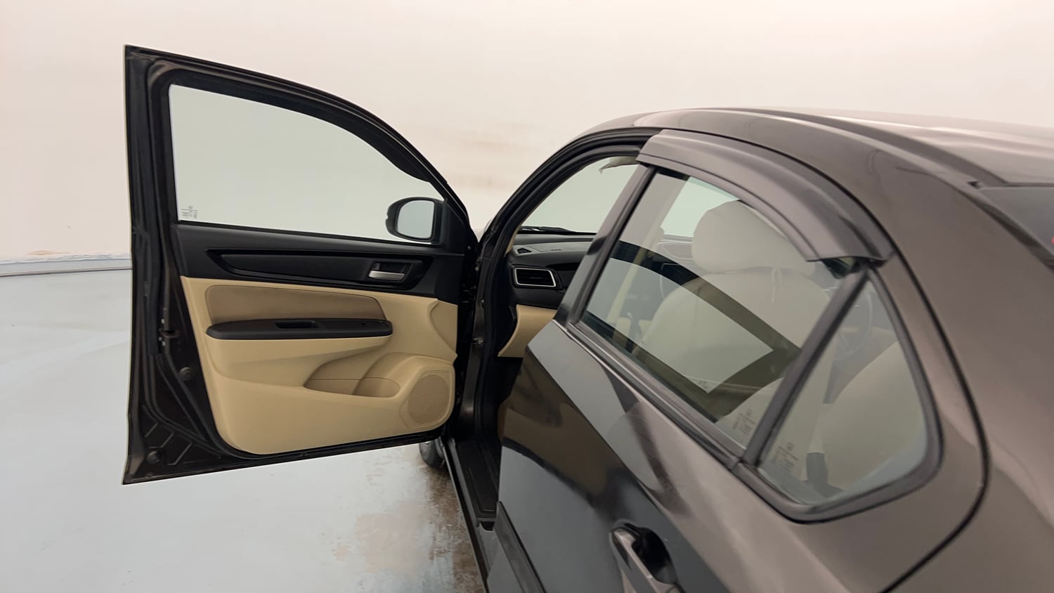 Used 2020 Honda Amaze 1.2 VX MT Petrol Petrol Manual interior LEFT FRONT DOOR OPEN VIEW