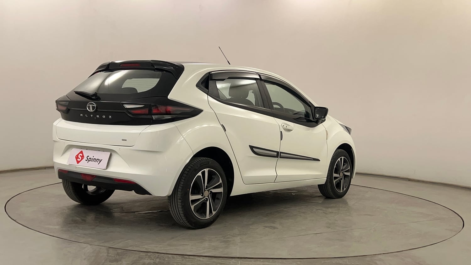 Used 2023 Tata Altroz XZA Plus Petrol Petrol Automatic exterior RIGHT REAR CORNER VIEW