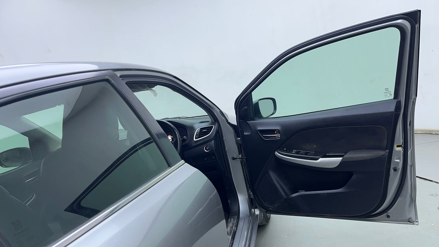Used 2016 Maruti Suzuki Baleno Alpha 1.2 Petrol Manual interior RIGHT FRONT DOOR OPEN VIEW