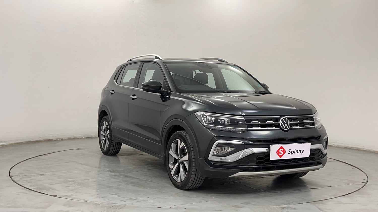 Used 2022 Volkswagen Taigun Topline 1.0 TSI MT Petrol Manual exterior RIGHT FRONT CORNER VIEW